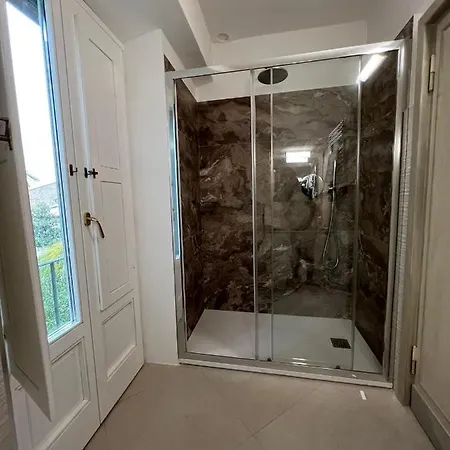 Cathedral House Apartment