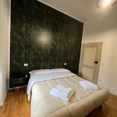 Cathedral House Apartment *