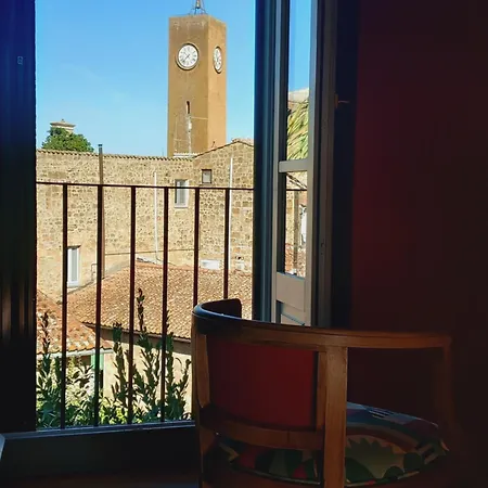 Cathedral House Apartment