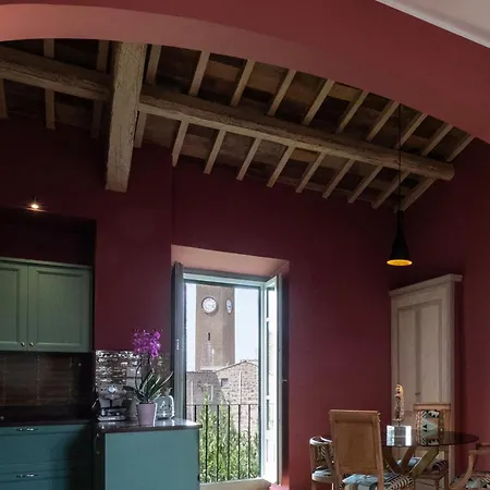 Cathedral House Apartment *