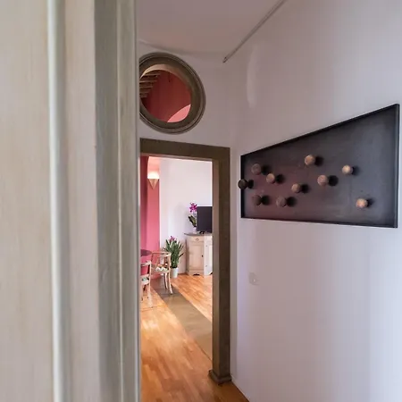 Apartment Cathedral House