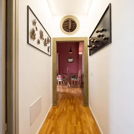 Cathedral House Apartment