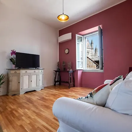 Cathedral House Apartment