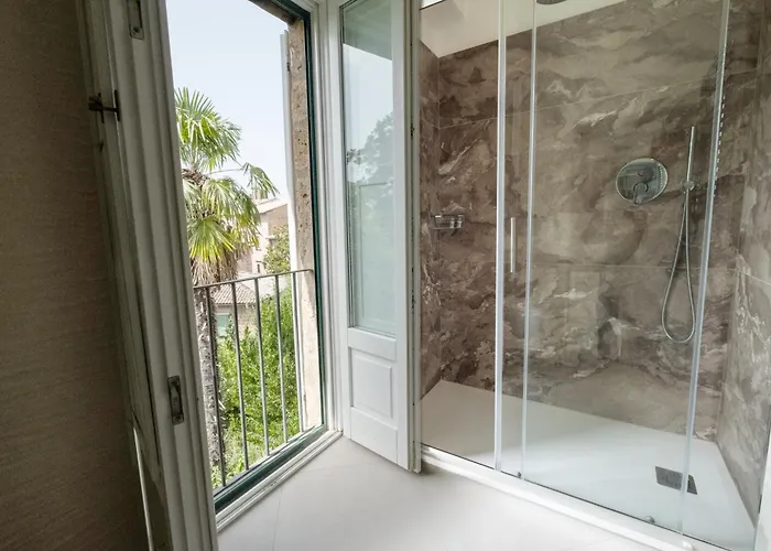 Cathedral House شقة